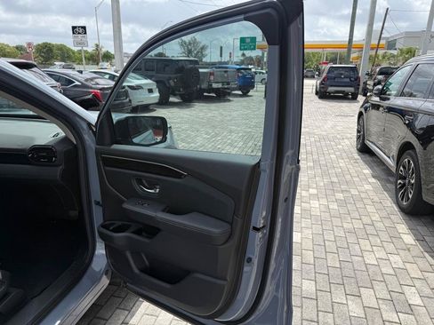 Used 2024 Honda Pilot Elite image 19