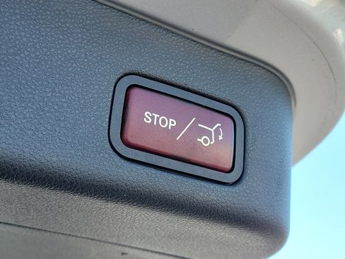 Used 2012 Mercedes-Benz ML 350 BlueTEC 4MATIC image 9