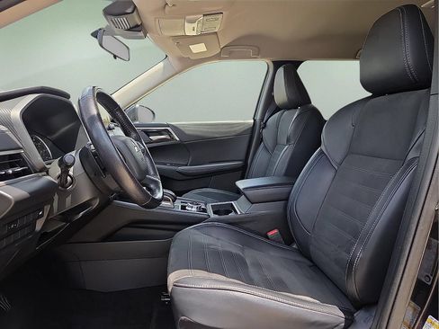 Used 2024 Mitsubishi Outlander SE AWD/4WD image 15
