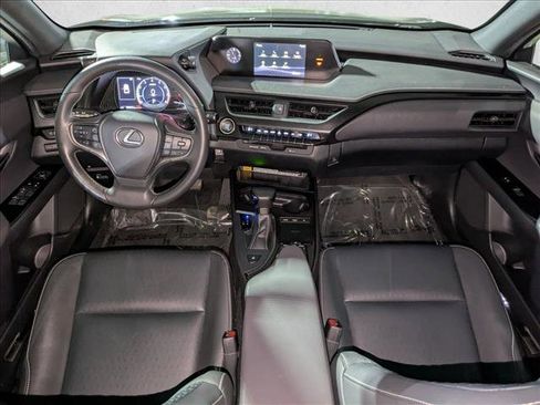 Used 2021 Lexus UX 200 image 16