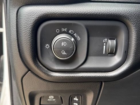 Used 2022 RAM 1500 Big Horn AWD/4WD image 6