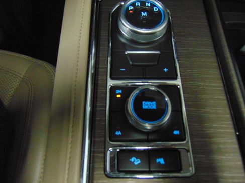 Used 2024 Ford Expedition Max Limited image 16