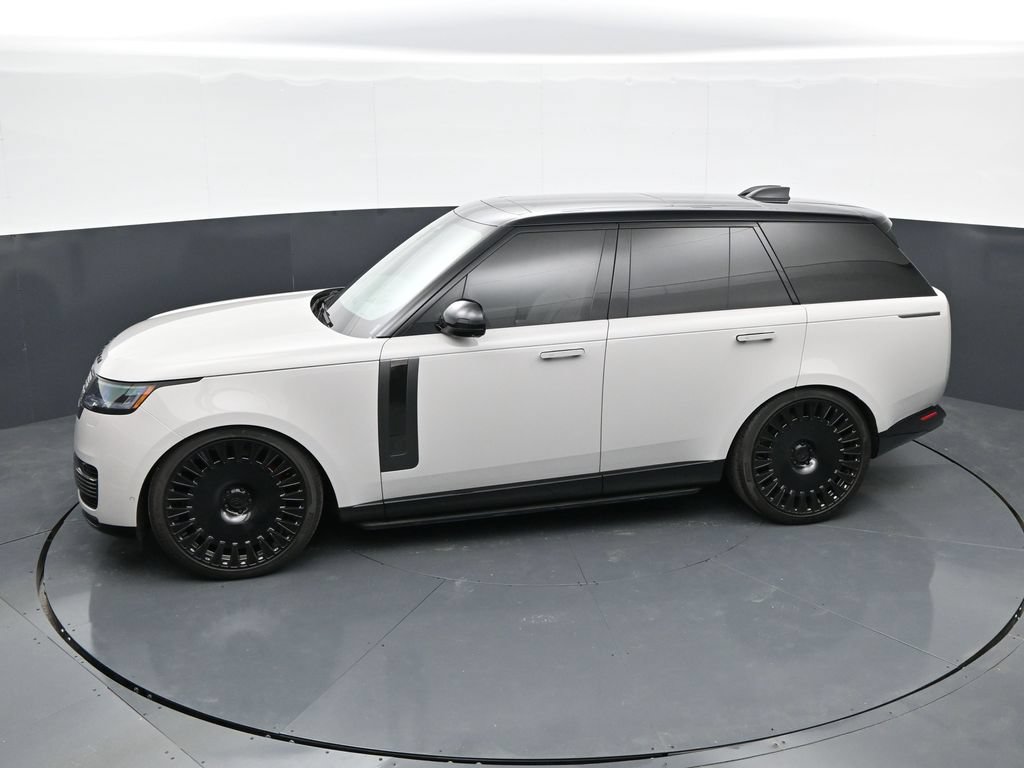 Used 2025 Land Rover Range Rover SV AWD/4WD image 39