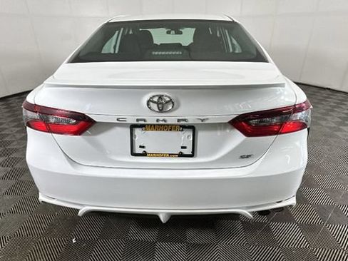 Used 2024 Toyota Camry SE FWD image 3