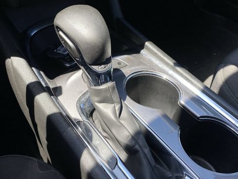 Used 2023 Chevrolet Malibu LT FWD image 8