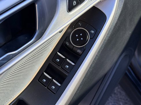 Used 2022 Ford Explorer Limited w/ Limited Technology Package image 24