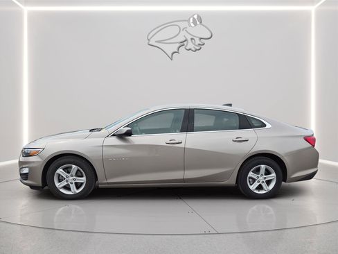 Used 2025 Chevrolet Malibu LS w/ LPO, Floor Liner Package FWD image 2