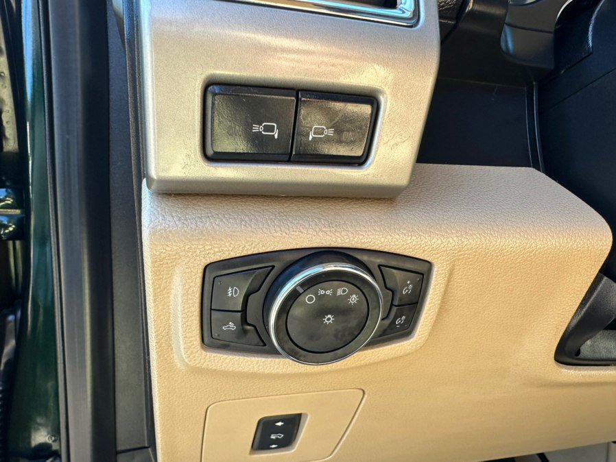 Used 2015 Ford F150 Lariat w/ Equipment Group 502A Luxury AWD/4WD image 27