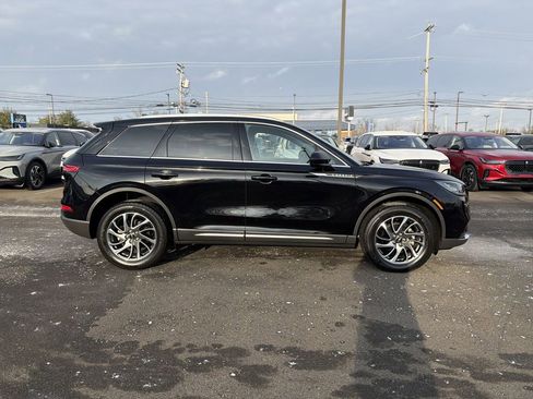 Certified 2022 Lincoln Corsair AWD w/ Equipment Group 101A image 6