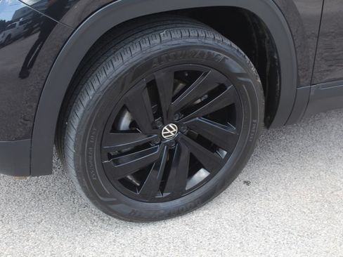 Used 2020 Volkswagen Atlas Cross Sport SE FWD image 8