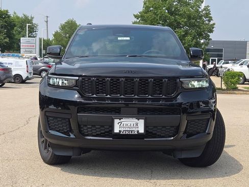 New 2025 Jeep Grand Cherokee L Laredo image 5