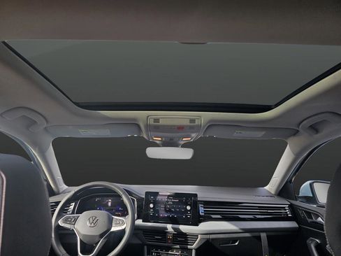 New 2026 Volkswagen Jetta SE FWD image 15