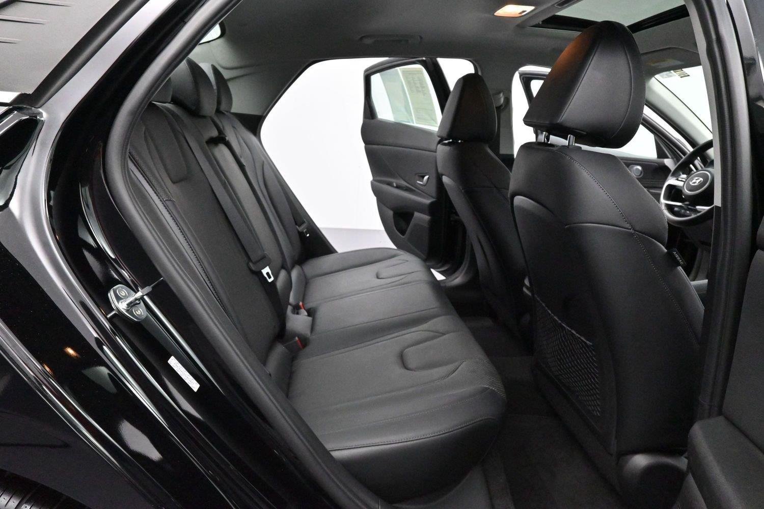 Used 2021 Hyundai Elantra Limited w/ Cargo Package FWD image 31