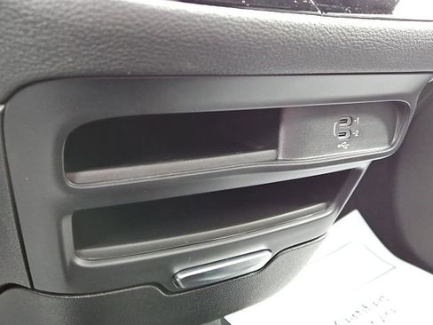 New 2026 Chrysler Pacifica Select image 47