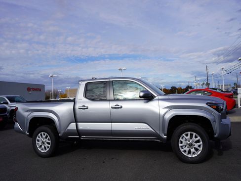 New 2026 Toyota Tacoma SR5 image 4