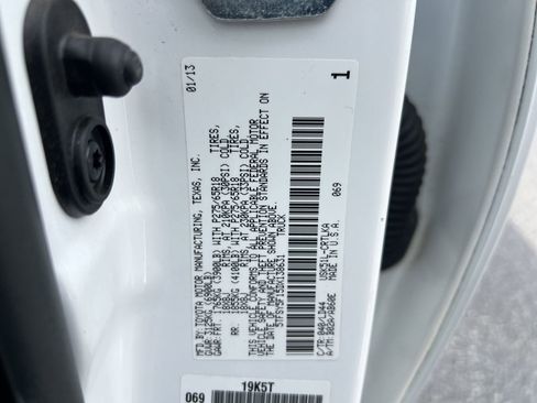 Used 2013 Toyota Tundra Limited image 36