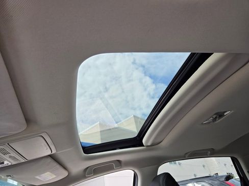 Used 2016 Honda CR-V Touring image 21
