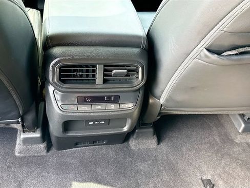 Used 2024 Honda Pilot Touring image 24