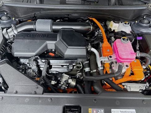 Used 2025 Kia Sportage EX w/ EX Premium Package image 30