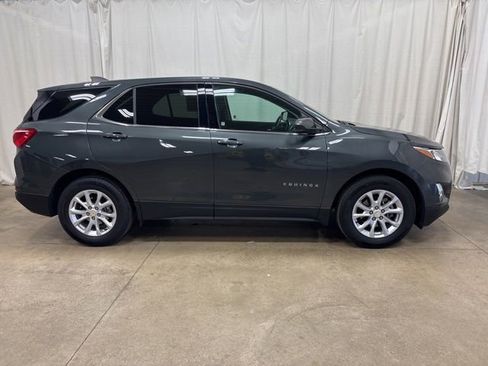 Used 2020 Chevrolet Equinox LT FWD image 2