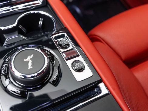 Used 2021 Rolls-Royce Cullinan AWD/4WD image 39