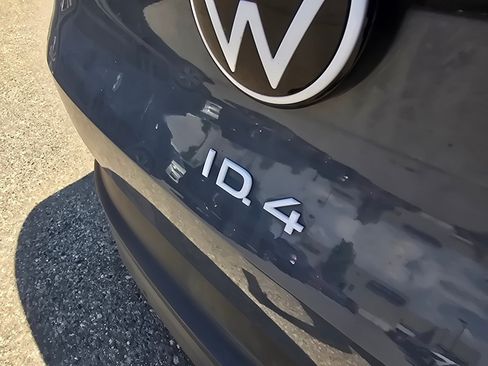 Used 2024 Volkswagen ID.4 2WD image 11