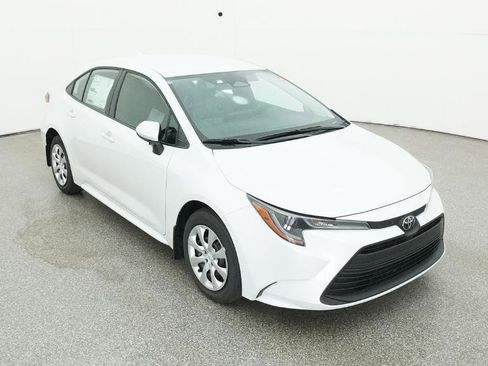 Certified 2026 Toyota Corolla LE image 29