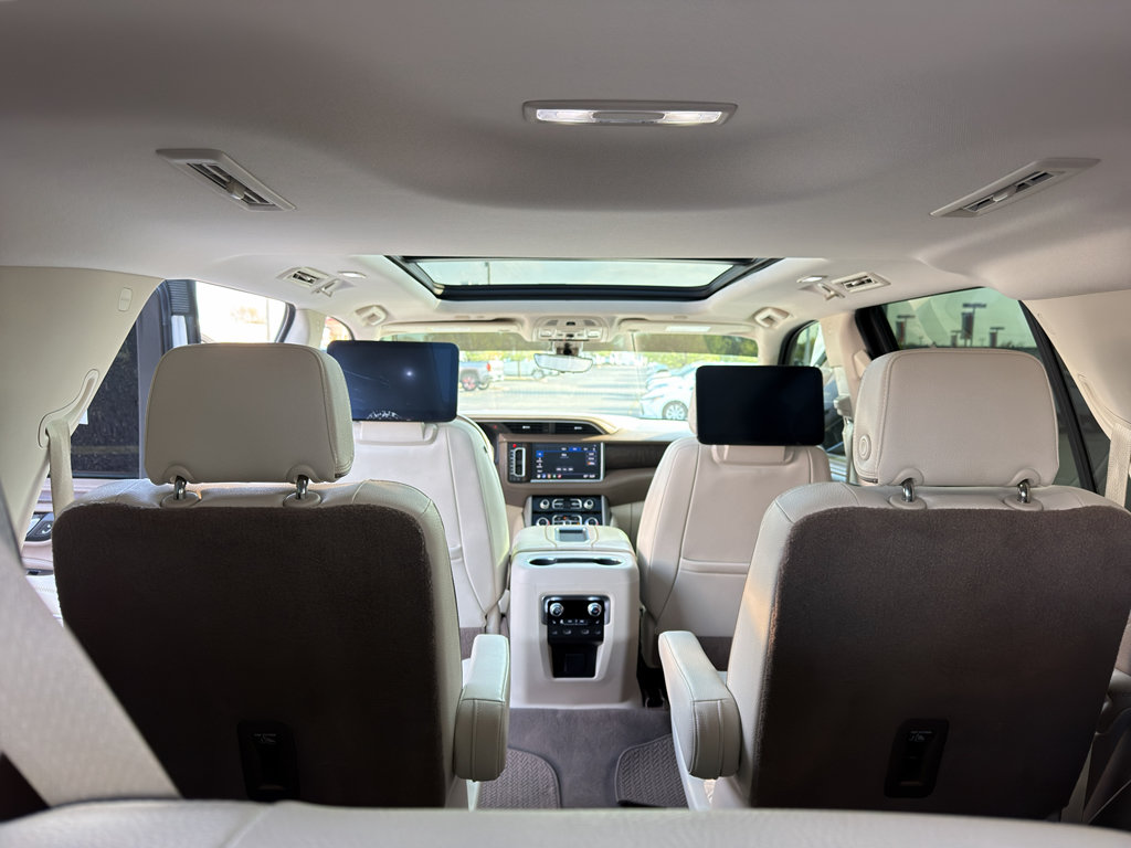 Used 2021 GMC Yukon Denali w/ Denali Premium Package AWD/4WD image 14