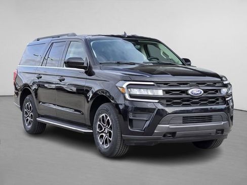 Used 2023 Ford Expedition Max XLT image 1