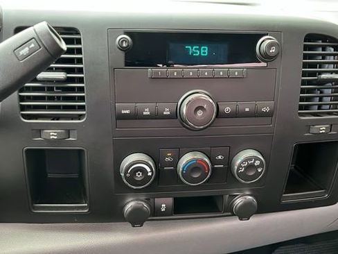Used 2012 GMC Sierra 1500 W/T RWD image 9