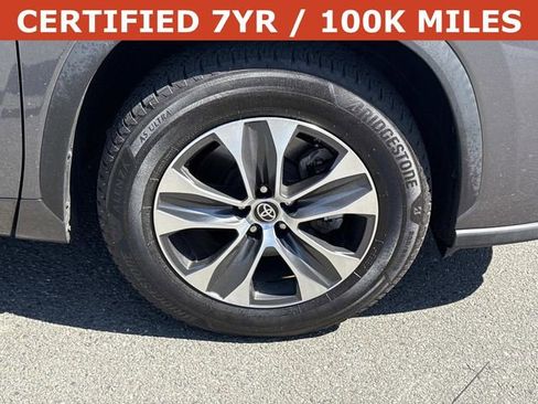 Used 2023 Toyota Highlander XLE FWD image 7