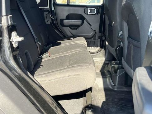 Used 2022 Jeep Wrangler Unlimited Sport AWD/4WD image 21