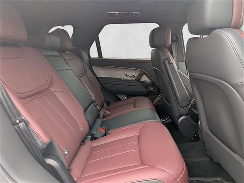 Used 2025 Land Rover Range Rover Sport Dynamic SE image 19