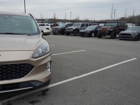Used 2021 Ford Escape SEL FWD image 31