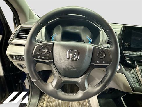 Used 2024 Honda Odyssey EX-L image 11