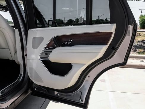 New 2026 Land Rover Range Rover Long Wheelbase SE AWD/4WD image 56