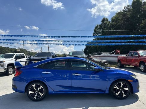 Used 2017 Honda Civic Touring image 8