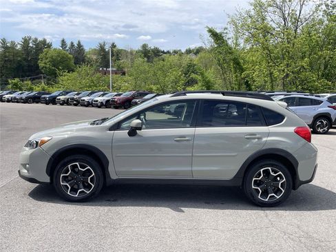 Used 2015 Subaru Crosstrek 2.0i Premium AWD/4WD image 2
