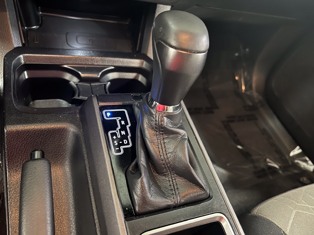 Used 2021 Toyota Tacoma TRD Off-Road AWD/4WD image 24