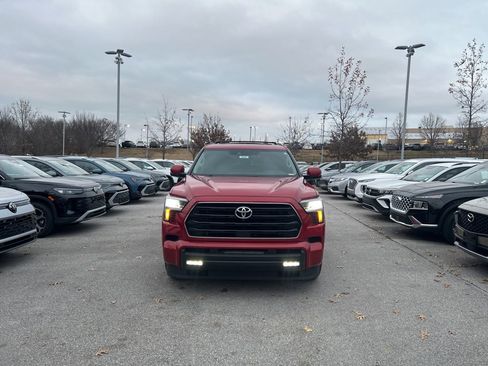 Used 2024 Toyota Sequoia SR5 image 8