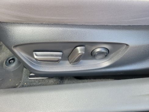 Used 2022 Toyota Camry LE image 22