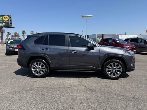 Used 2022 Toyota RAV4 XLE Premium FWD image 7