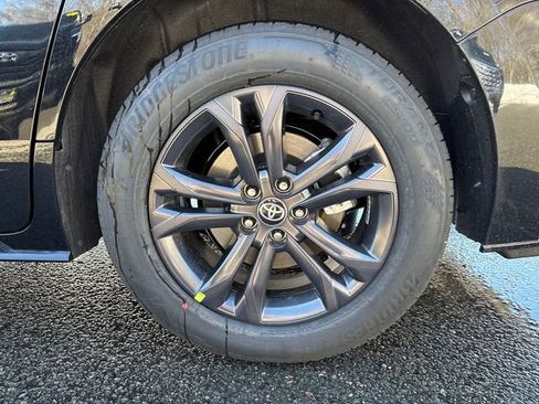 New 2026 Toyota Sienna XSE image 8