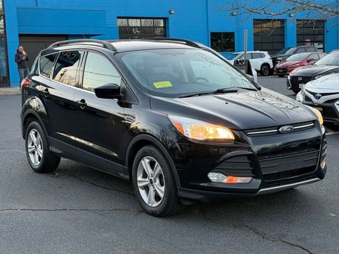 Used 2016 Ford Escape SE w/ SE Leather Comfort Package image 6