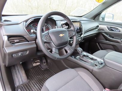 Used 2023 Chevrolet Traverse LT