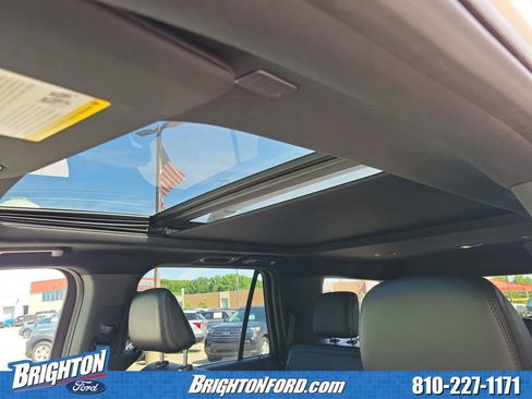 Used 2021 Ford Expedition Limited AWD/4WD image 11