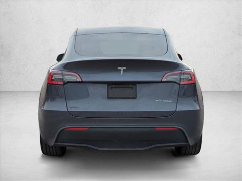 Used 2021 Tesla Model Y Long Range image 6