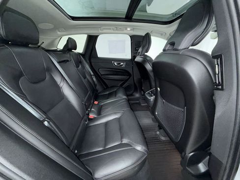 Used 2023 Volvo XC60 B5 Ultimate w/ Climate Package image 17