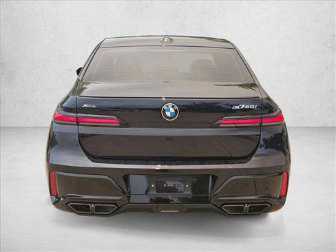 Used 2024 BMW 760i xDrive w/ Luxury Rear Seating Package AWD/4WD image 6