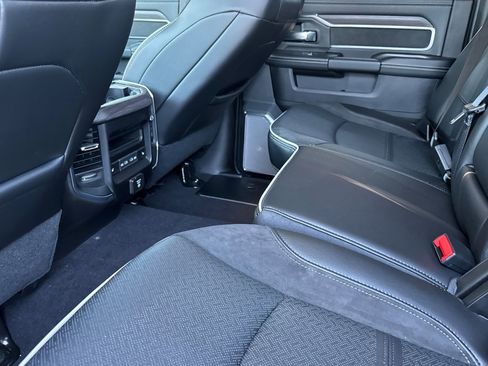 New 2026 RAM 2500 Laramie AWD/4WD image 11